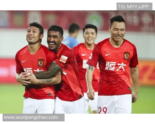 2012年恒大与富力激战回顾：足球盛宴中的精彩瞬间与战术较量